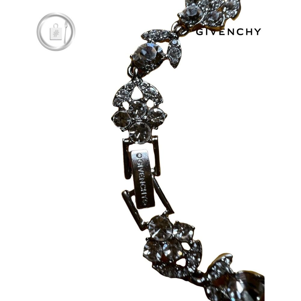 Givenchy - Picture 2 of 11